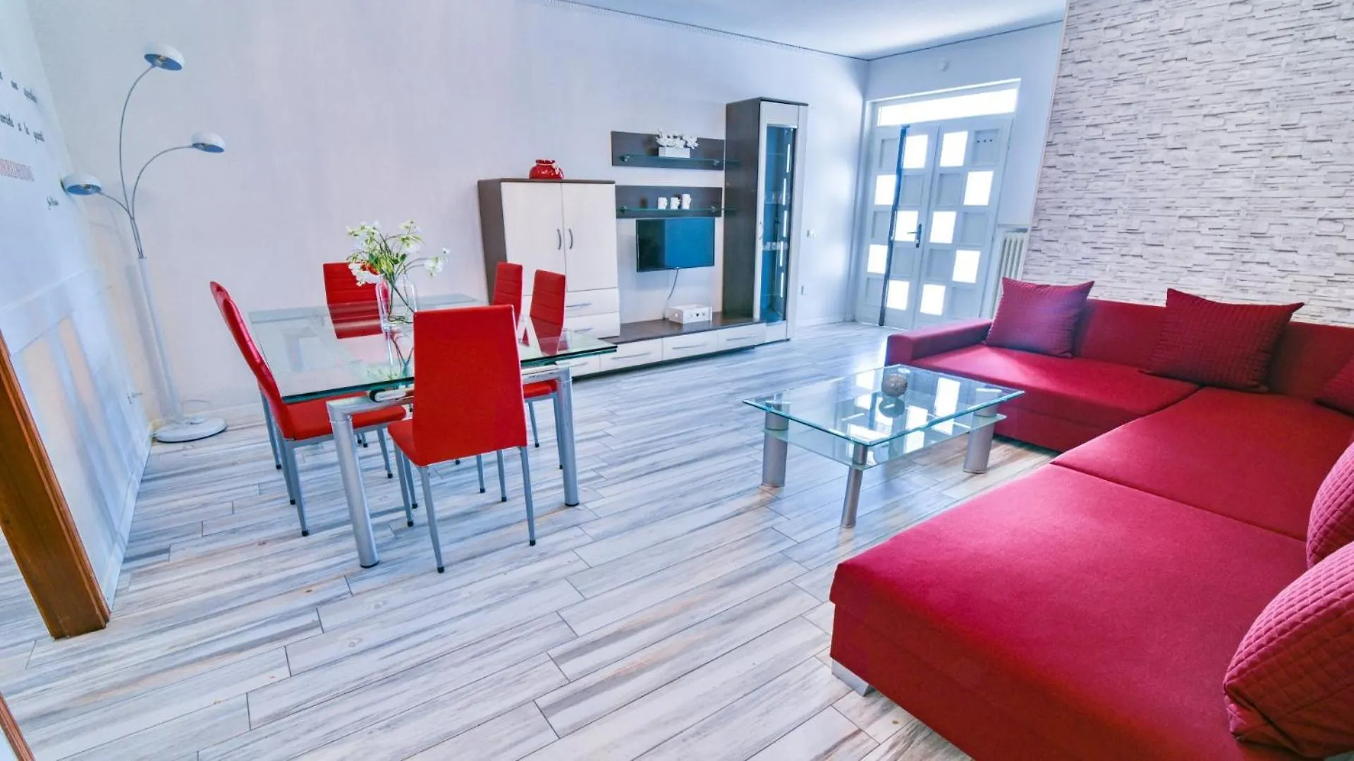 Zu-Lago Di Garda Apartment Bo-Ol Peschiera del Garda 0*,  Itália